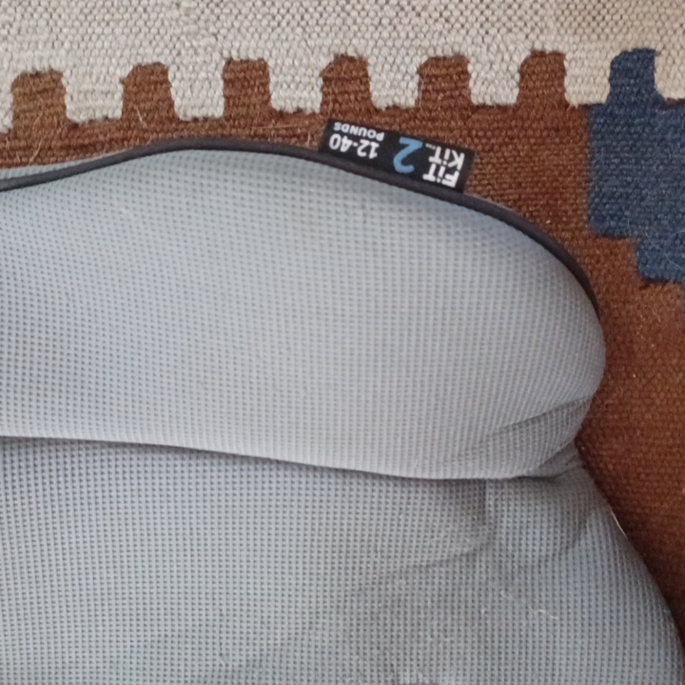 Chicco Black and Gray Car Seat Cover Set - Picture 5 of 7